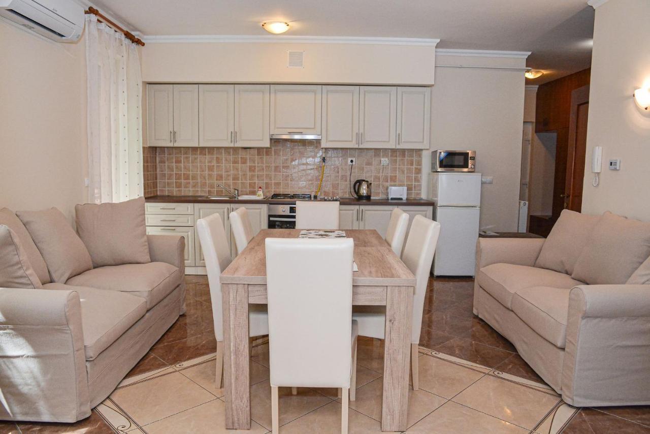 Otto Apartment